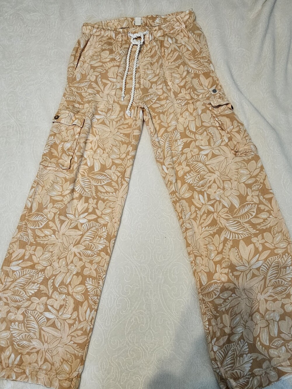 Roxy Tropical Floral Cargo Beach Pants M Tan Beige Viscose Wide Leg Drawstring